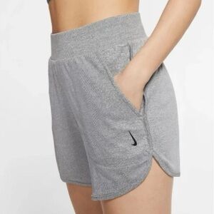 NIKE • yoga - ribbed shorts / gray size L